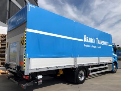 Rückseite - Transportfahrzeug